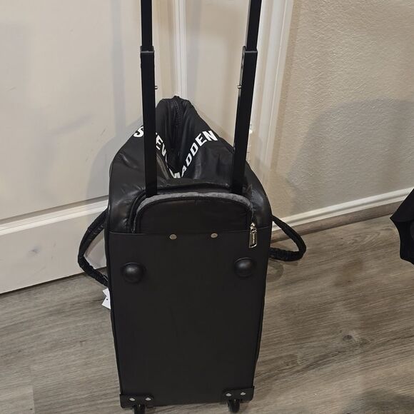 Steve Madden Evelyn Collection Quilted Rolling Travel Duffel Bag - Picture 11 of 13